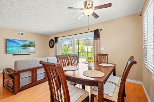 Upland Haus | Modern 4B Retreat with Cozy Decor