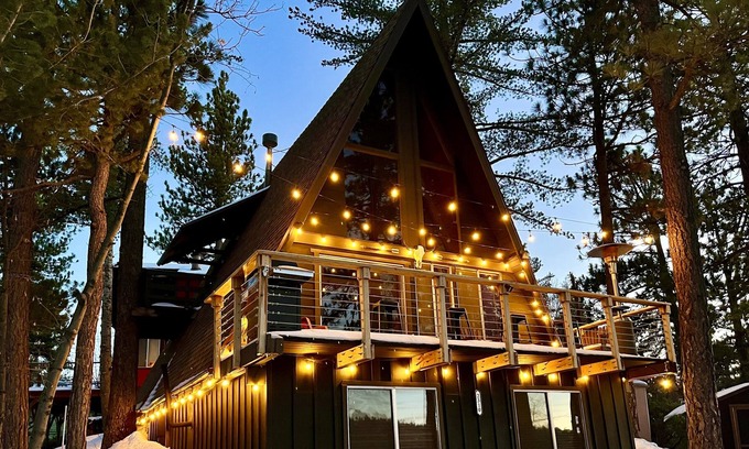Arrowbear Lake Kabine | Modern A-Frame Cabin w/ 180 Degree Views!!!