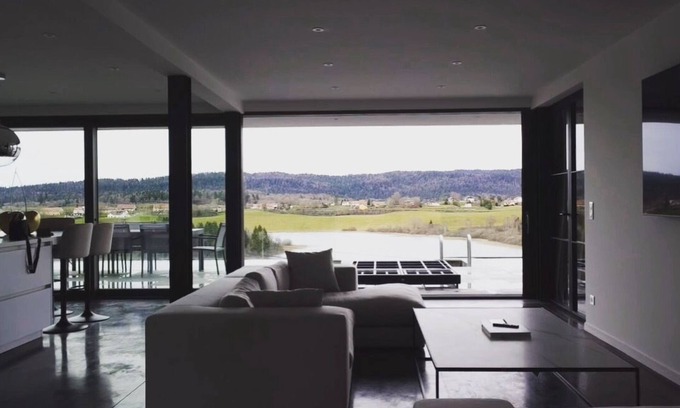 Grande-Riviere-Chateau Wohnung | Modern apartment with lake view