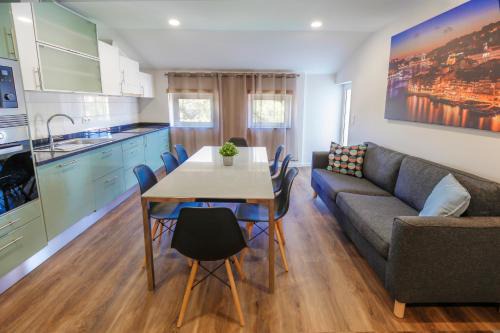 Fatima Wohnung | Modern Apartment With Garden