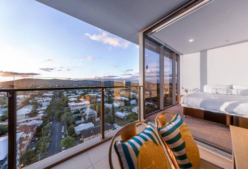 Toowong Wohnung | Modern APT in Toowong with Mountain View