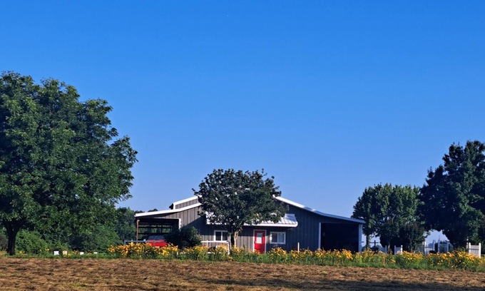 Carsley Sonstige | Modern Bunkhouse in a rural Virginia setting near Williamsburg & Smithfield