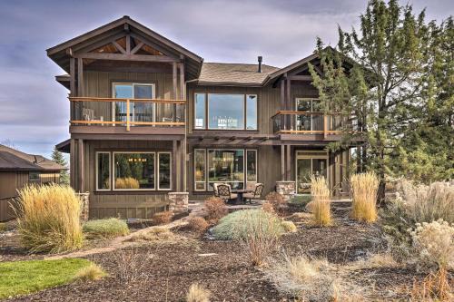 Redmond Haus | Modern Eagle Crest Escape with Patio and 2 Balconies!