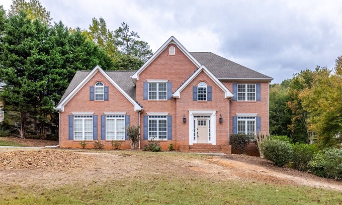 Buford Haus | Modern Elegance on Silver fox path