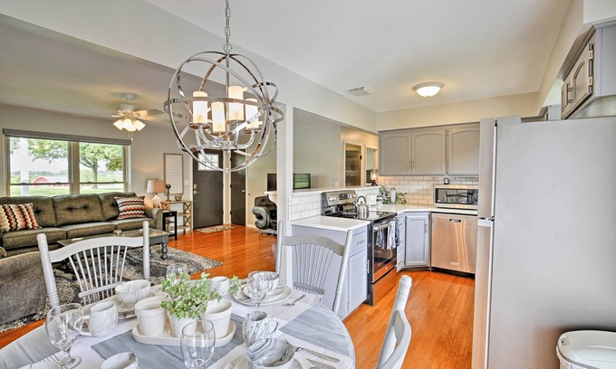 Excelsior Springs Haus | Moderne Excelsior Springs-Startseite mit Deck und 3 Hektar!