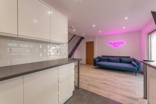 Cwmbran Wohnung | Modern Fully Renovated 4 Bedroom