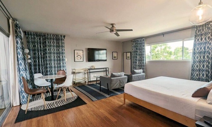 Ladera Heights Wohnung | Modern Guest Villa Near LAX, SoFi & Beaches