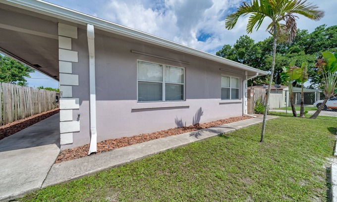 Central Fort Lauderdale Wohnung | Modern home 10 minutes from Ft. Lauderdale beach!