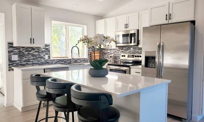 East Central Haus | Modern Home with Game Room, Private Yard, Panoramic Views, 5B Sleeps 8+