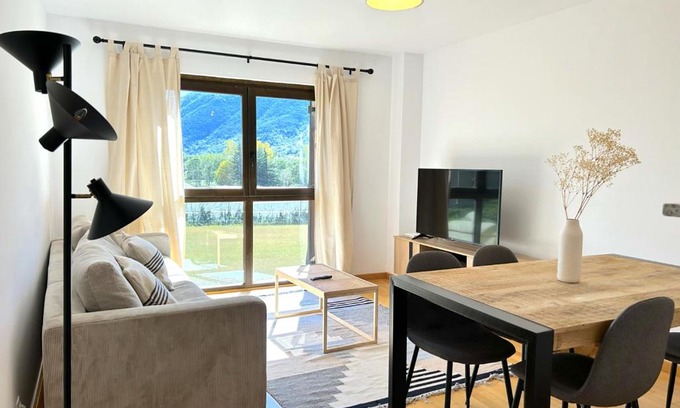 Esterri D'Aneu Wohnung | Modern i familiar apartament a Esterri d'Àneu by RURAL D'ÀNEU