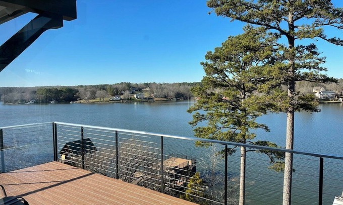 Hickory Haus | Modern Lakefront Views at Lake Hickory Haven