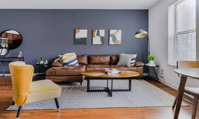 Downtown Memphis Wohnung | Modern Loft Retreat Steps from Memphis Hotspots