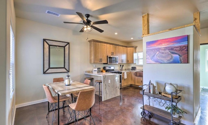 Williams Haus | Modern Retreat 3 Blocks to Dtwn Williams and Rte 66