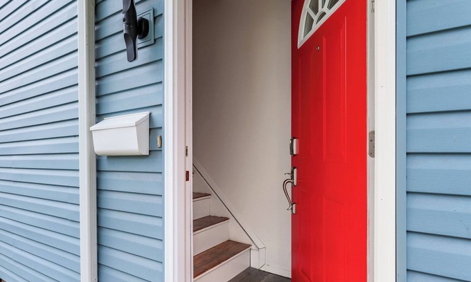 Muncie Haus | Modern space close to BSU/DWTN/Hospital