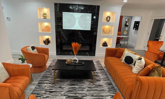 Kenner - Louis Armstrong International Airport Haus | Modern Spacious 4-bedroom house in charming Kenner with WiFi and AC