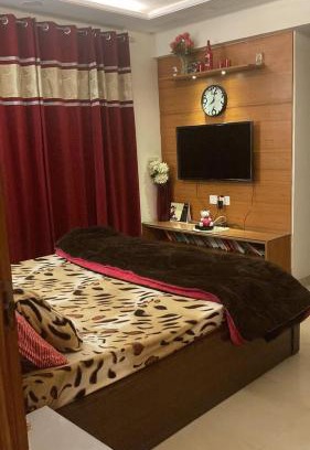 Zirakpur Haus | Modern Spacious and Calm Homestay