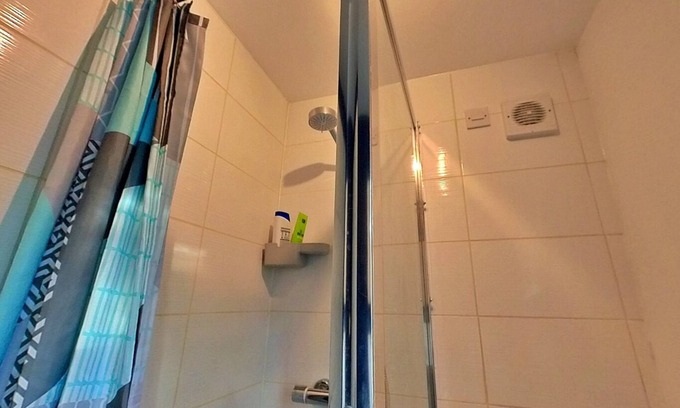 Cheltenham Wohnung | Modern Studio Appartment