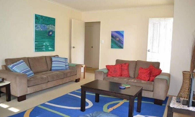 Tryphena Haus | Modernes Haus mit drei Schlafzimmern in Tryphena