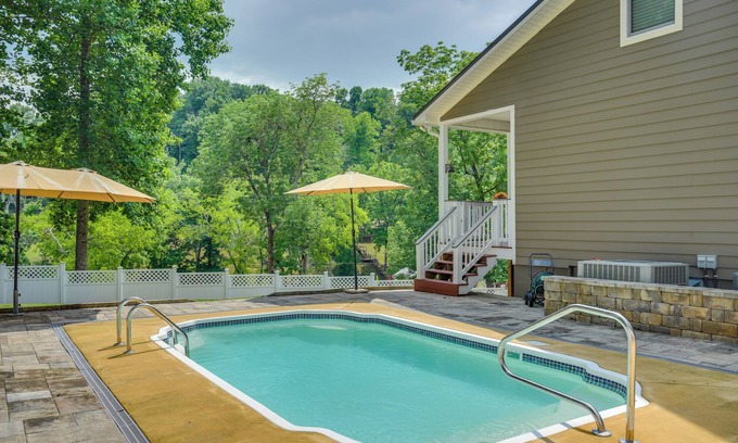 Lynchburg Haus | Modern Tims Ford Lake Home w/ Private Dock & Pool!