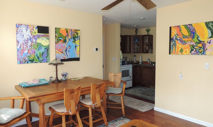 Sheridan Haus | Sheridan Wyoming 82801 2 Bedroom House Sleeps 4