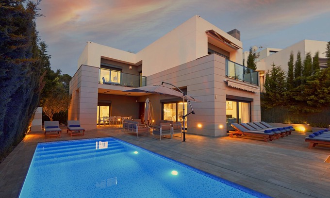 Santa Eulalia del Rio Villa | MODERN NEU & CLOSE TO PACHA, MARINA BOTAFOCH, am Strand von Talamanca, Ibiza-Stadt,