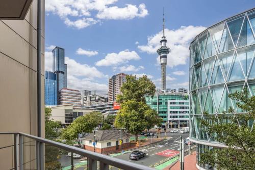 Auckland Central Business District Wohnung | Modern Viaduct Apartment w pool gym Skytower views