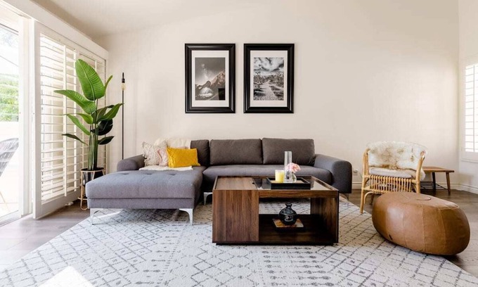 Palm Desert Eigentumswohnung | Modern x Boho Home w/ Pools | Gym | Golf Course| Tennis