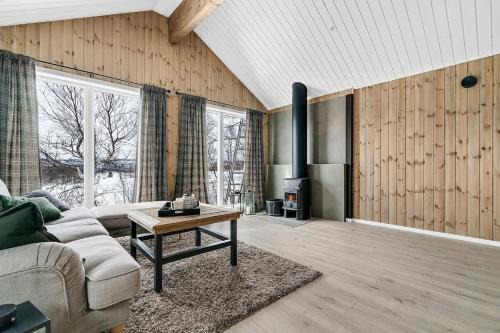Sorreisa Haus | Modernized standalone cabin Sørreisa - Bardufoss
