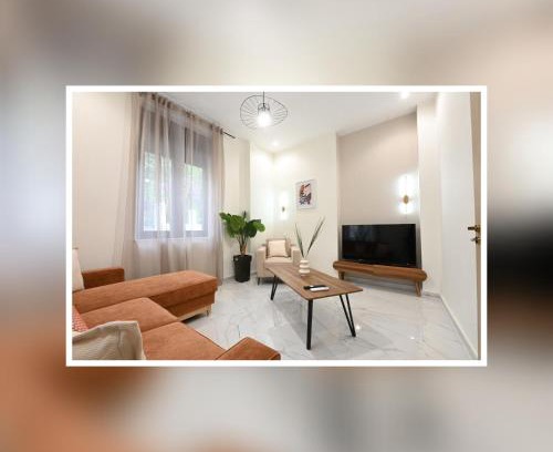 Zavlani Wohnung | Modh Patras City Centre - Entire Apartment