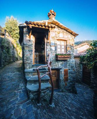 Lousa Haus | Montanhas do Xisto - Casa do Portal