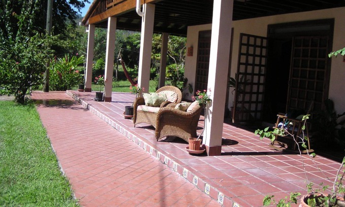Montezuma Haus | MONTEZUMA BEACH HOUSE MIT POOL & BBQ nur wenige Minuten zu Fuß von der Stadt entfernt