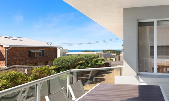 Terrigal Wohnung | MOON GLOW| Views, Short walk to beach | Accom Holidays