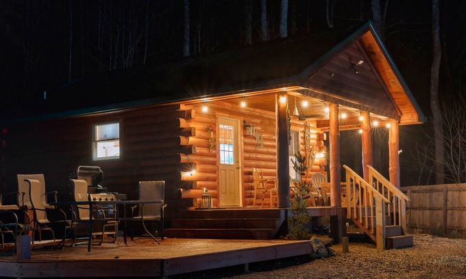 Sylva Kabine | Moonlight Ridge - a wonderful little log cabin on 4 wooded acres