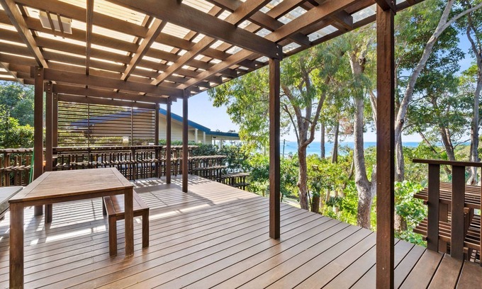 Point Lookout Haus | Moonshine Beach Shack by Discover Stradbroke