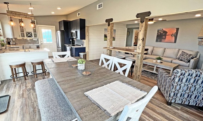 Grand Isle Haus | Moonstruck Crab - Beachfront - Island Realty