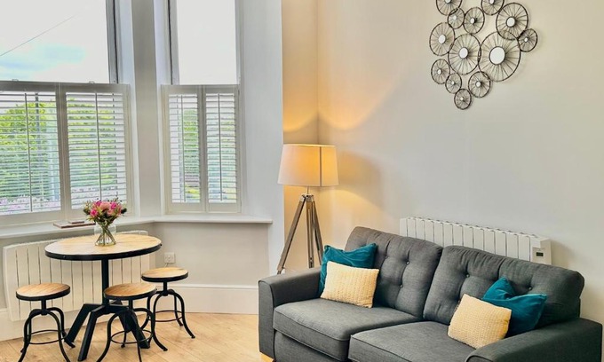 Acomb Wohnung | Moorgate View With Free On Street Parking