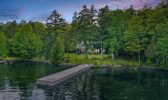 Greenville Junction Haus | Moose Bay Lookout (Waterfront on Moosehead Lake!)