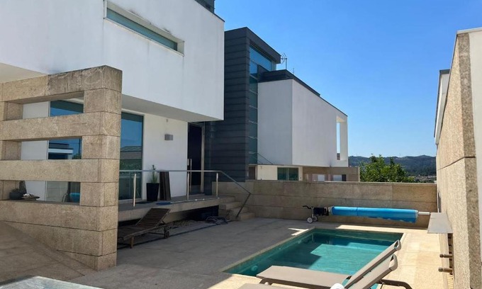 Paco de Sousa Haus | Moradia Lux RR com piscina