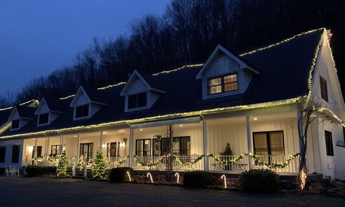 Slaty Fork Haus | MorningGloryInn.com 5 star Inn at Snowshoe