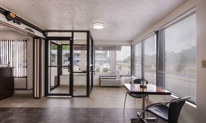 Gadsden Hotel | Motel 6 Attalla, AL