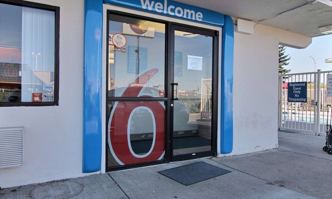 Bismarck Hotel | Motel 6 Bismarck, ND