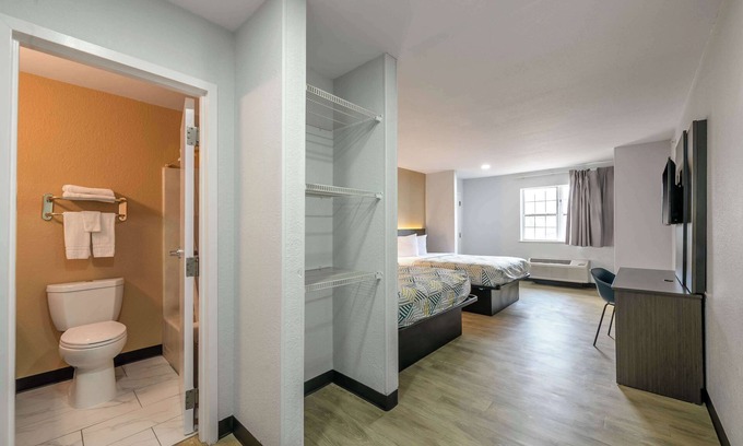 Columbus Hotel | Motel 6 Columbus, GA – Columbus Airport