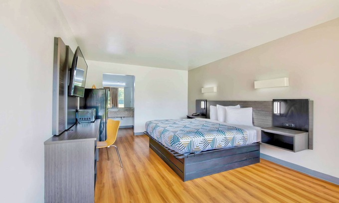 Conyers Hotel | Motel 6 Conyers, GA