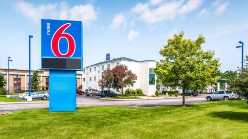 Joliet Hotel | Motel 6-Joliet, IL - Chicago - I-55