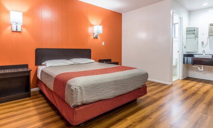 Tremonton Hotel | Motel 6 Tremonton, UT