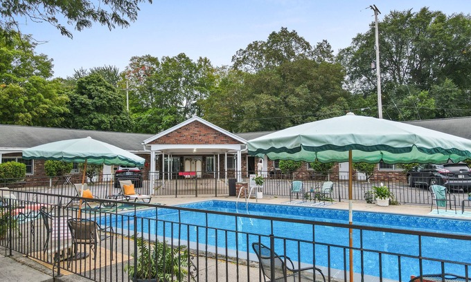 Bear Lake Hotel | Motel Bear Lake