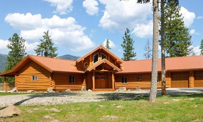 Thompson Falls Haus | Berg Log Hideaway für Hochzeit, Feier, Entspannung