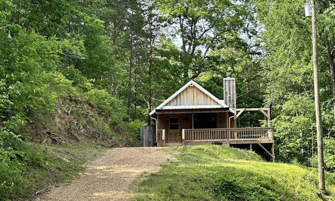 Piedmont Kabine | Mountain Cabin on the Chief Ladiga Bike Path, Terrapin Creek, and Pinhoti Trail