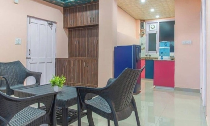 Shimla Haus | Mountain View 2BHK | Humble Homestay | 8km Mall