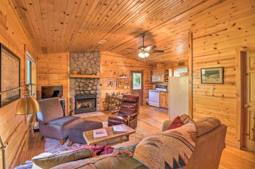 Mountain View Haus | Mountain View Cabin with Wraparound Deck!